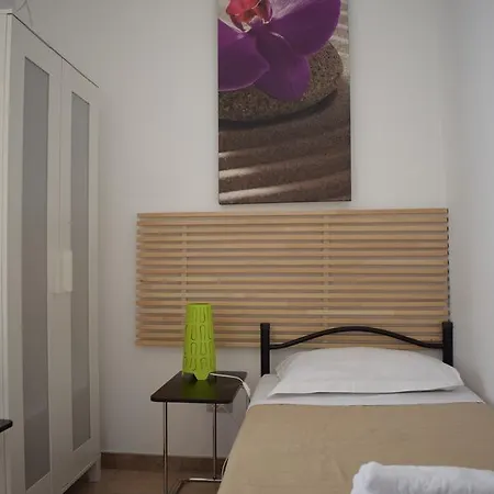 Paolina Alojamento de Acomodação e Pequeno-almoço *